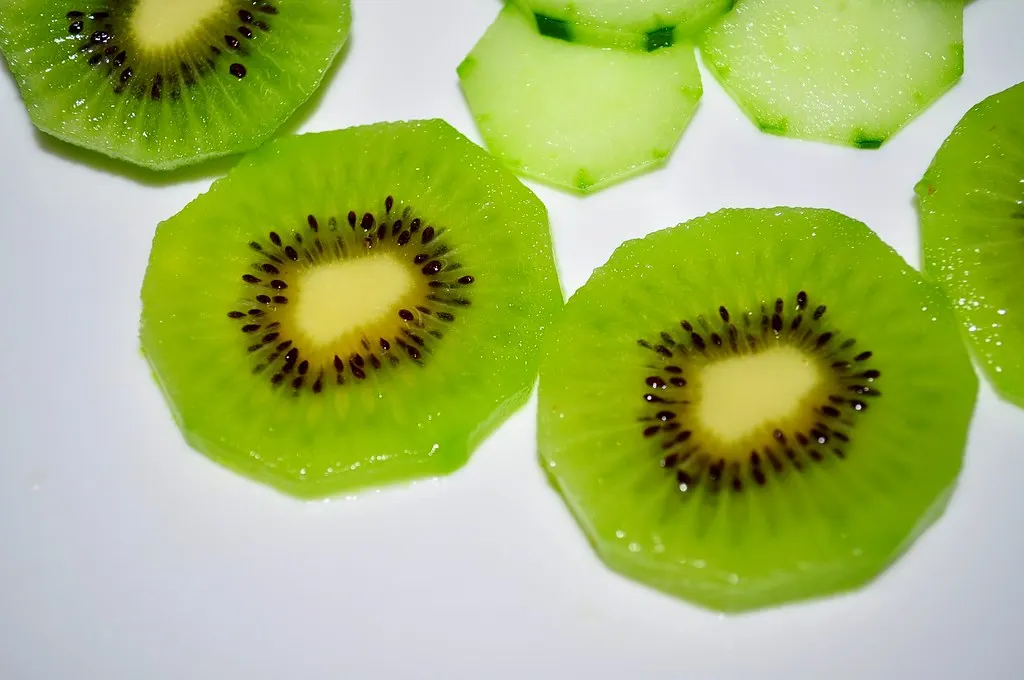 Felii de kiwi verde